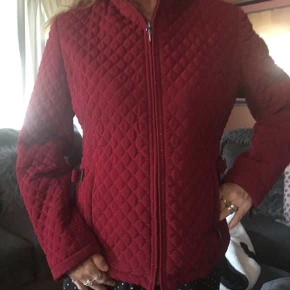 Gorgeous burgundy wine coat. - Picture 7 of 7